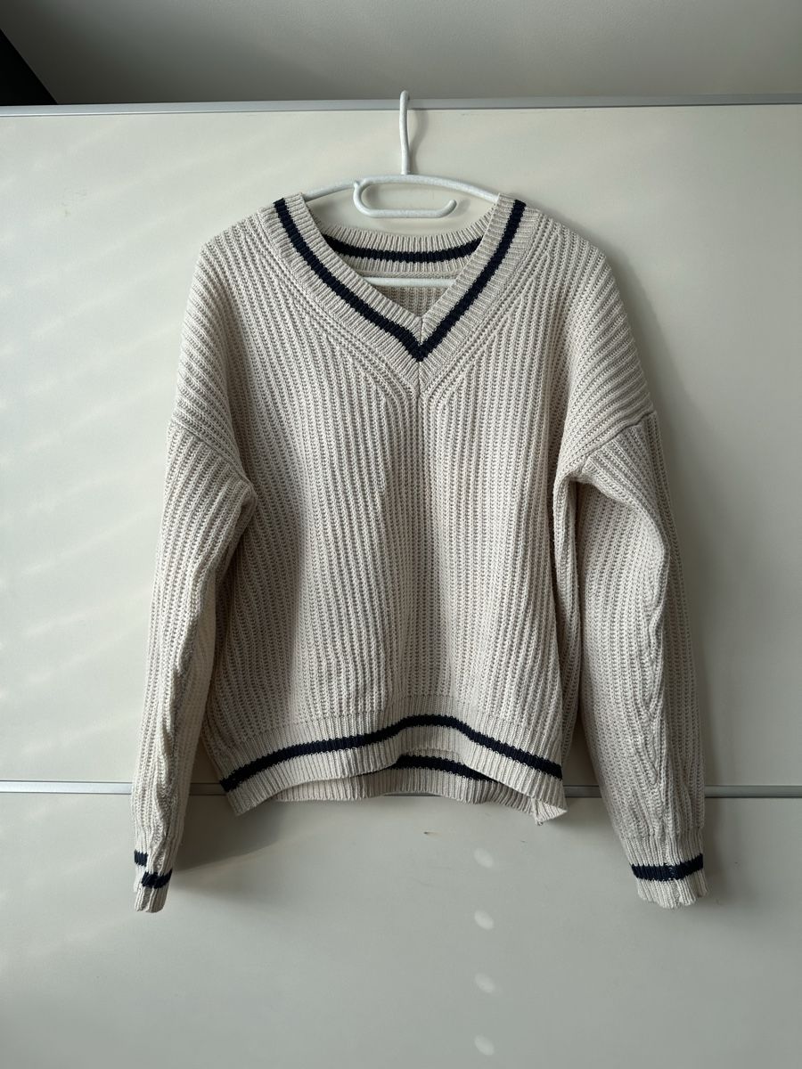 Pullover & Sweatshirts: beiger Pullover – Gebraucht aus Romanshorn von ila_2nzf