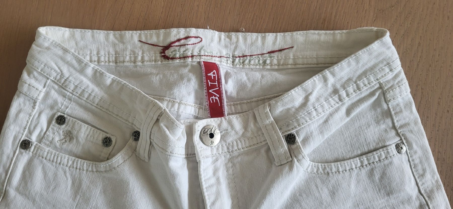 Esprit Pantaloni: Caprihose von Esprit – Usato da Amlikon-Bissegg venduto da Schnuefeli4 1