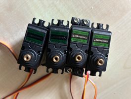 4 Servos Tiankongrc TD-8825MG Digital 25kg 180 Grad