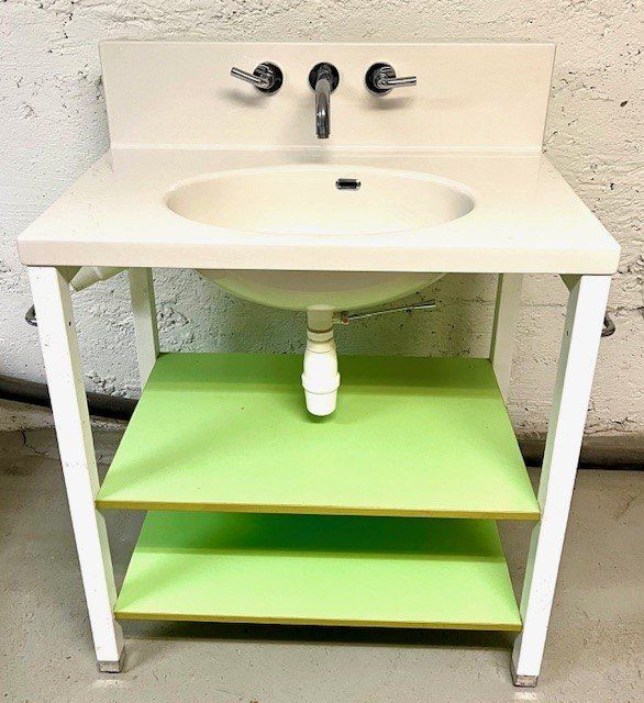 Spülbecken & Waschbecken: Gebrauchtes Lavabo Keramik  mit Unterbau – Gebraucht aus Riedtwil von wiederverwendung