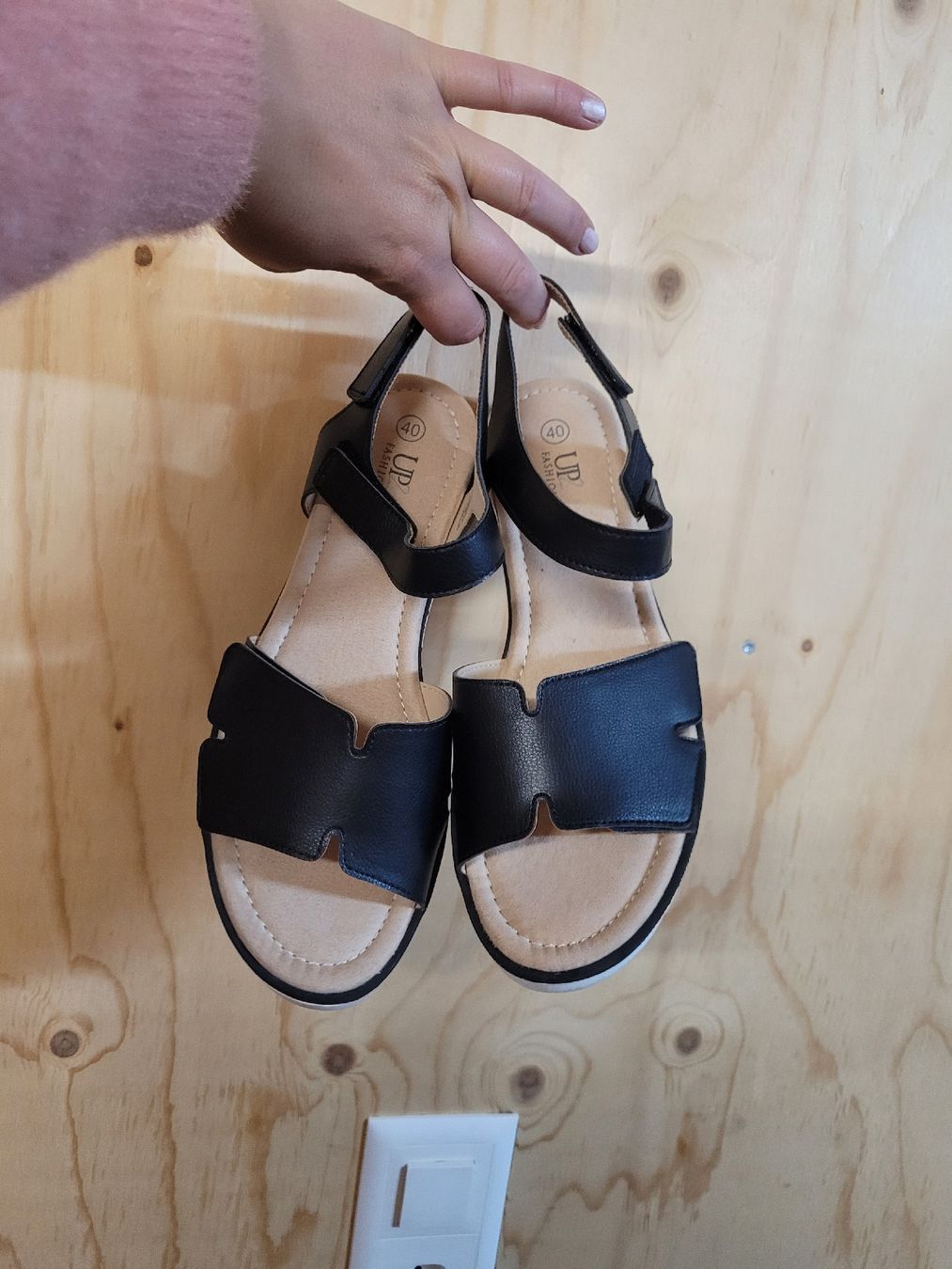 Chaussures femmes: Damen Sandalen 40  – D'occasion à Zihlschlacht par Sun25