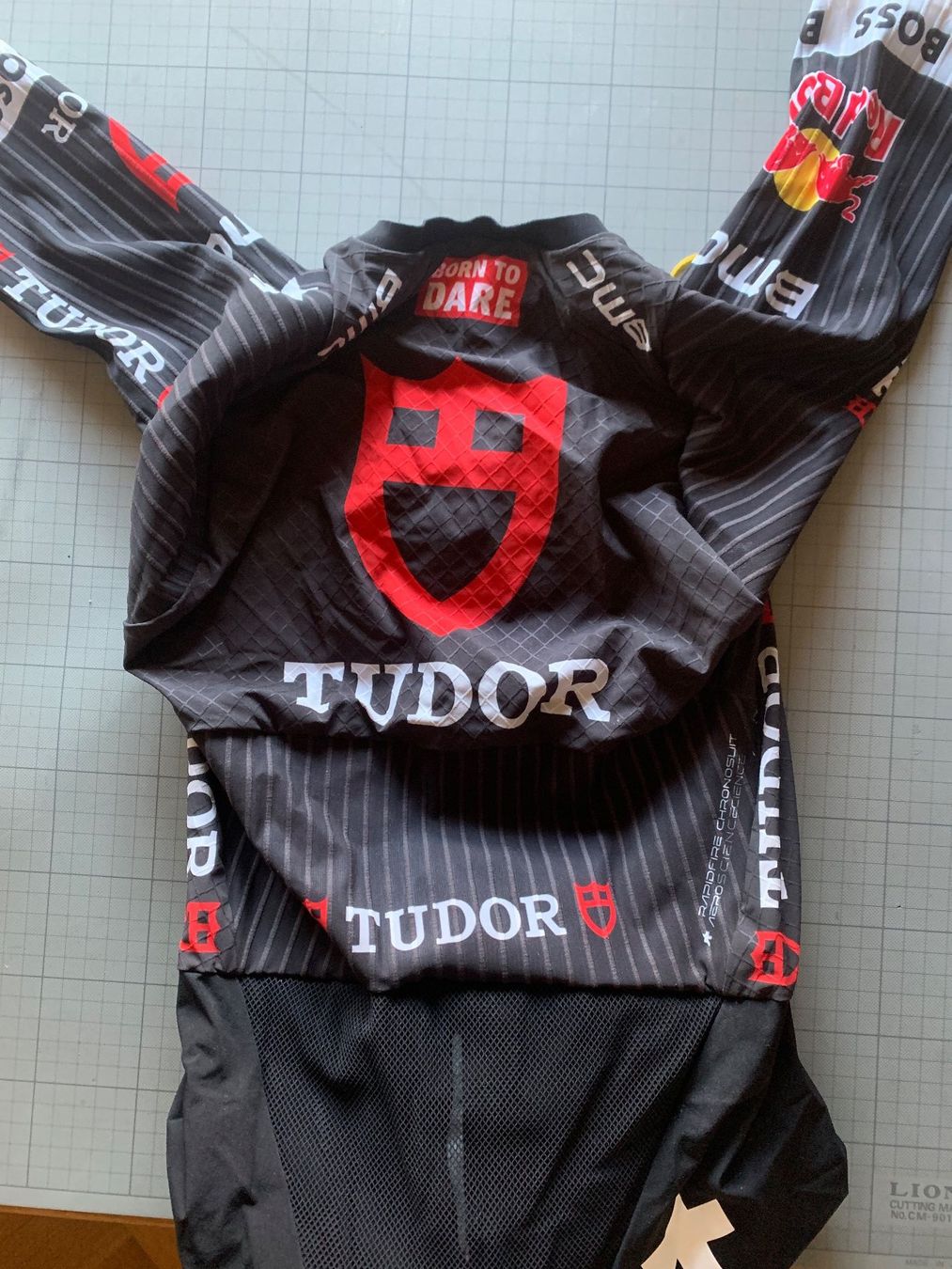 Completi: Tudor Zeitfahranzug – Nuovo (secondo la descrizione) da Basel venduto da die_bg96 2