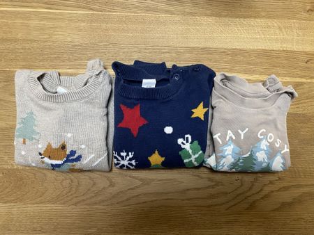 3 Weihnachtspullover H&M Set Grösse 80 