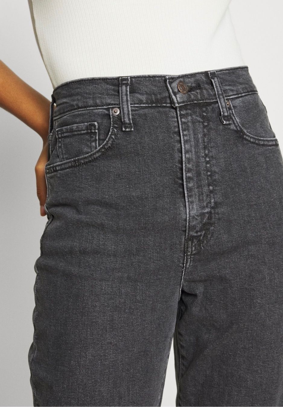 Levi's Jeans: Schwarze Levi's Mom Jeans, Grösse 29/29 – Nuovo (secondo la descrizione) da Zürich venduto da romcam 3