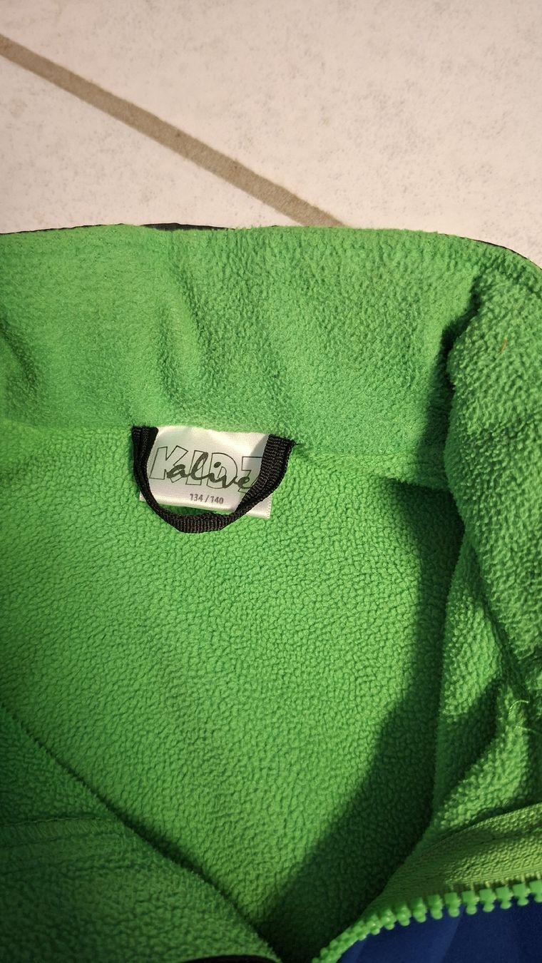 Vestes: Softshelljacke Gr. 134/140 – D'occasion à Safnern par Brionne 1