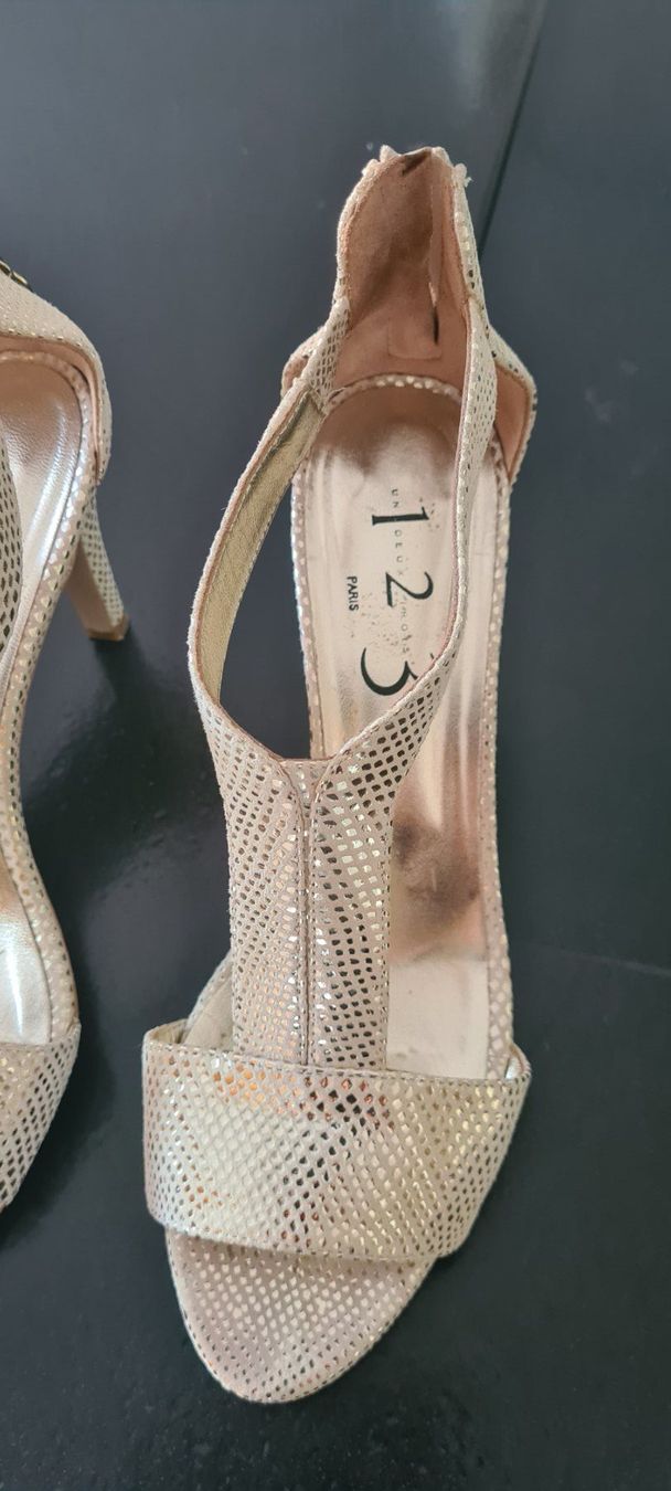 Chaussures femmes: Magnifique Escarpin 123 Paris – Neuf (Voir description) à Riddes par nati48 1
