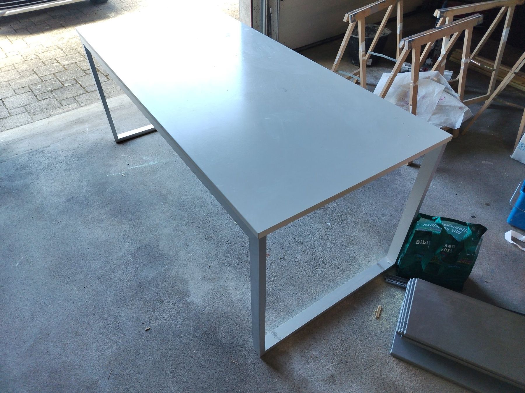 Tables: Stabiler Hobbytisch – D'occasion à Hünikon par mrotta