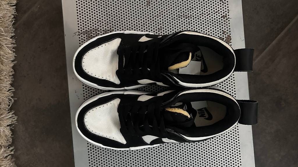 Scarpe da donna: Nike Low Dunk Disrupt noir/blanche – Usato da Châtel-St-Denis venduto da leacherre 2