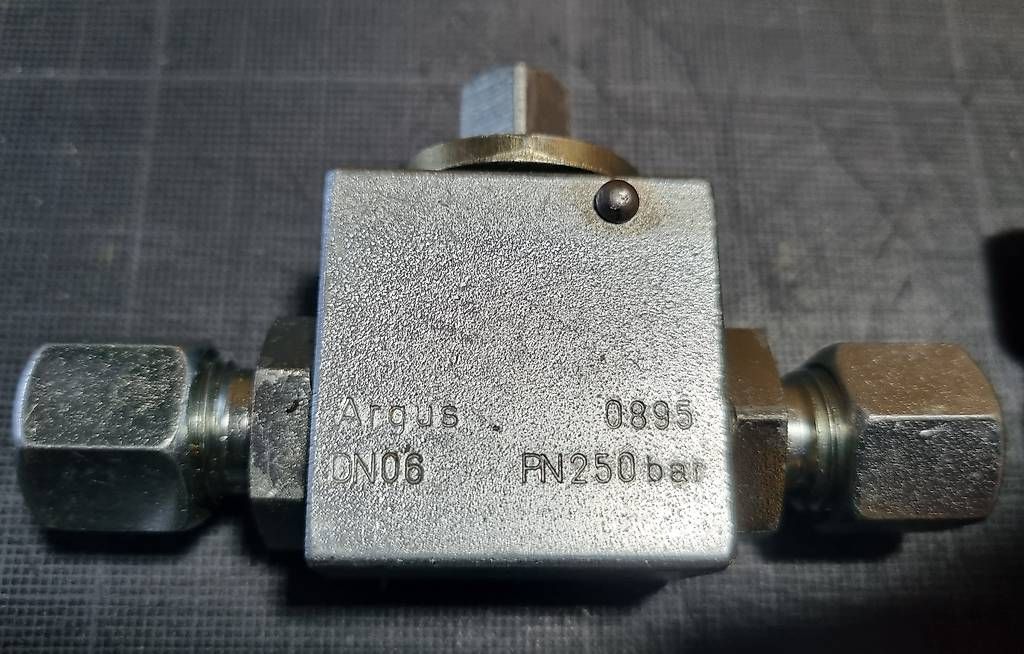 Altro per industria metallurgica: Diverses Ermeto EO Hydraulik Material  8L – Usato da Ehrendingen venduto da Ratzfratz 3