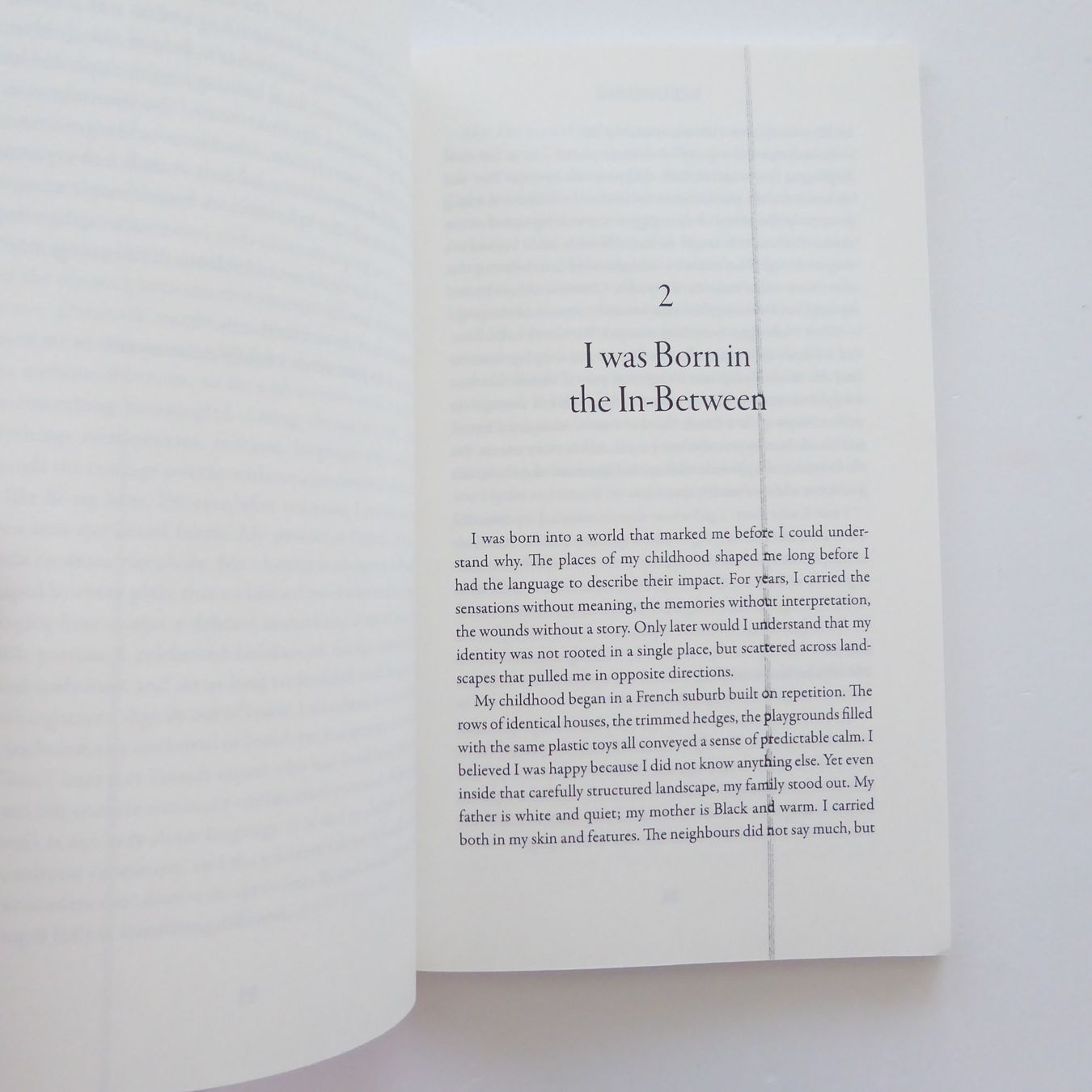 Livres: Belonging - Learning to exist in the in - between – D'occasion à Basel par Kunterbunt12 2
