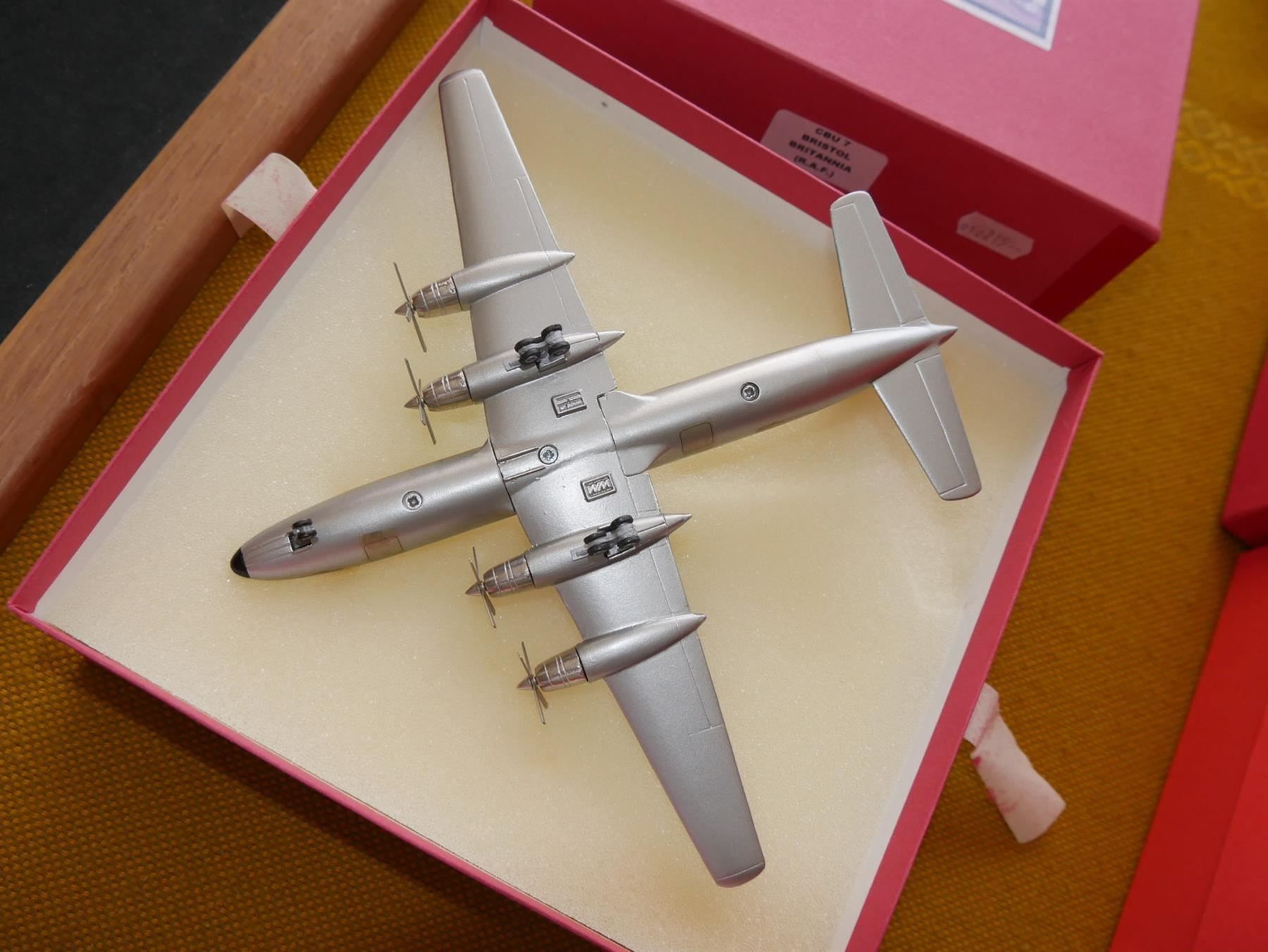 Modellbausätze & Standmodelle: BRISTOL BRITANNIA (R.A.F.) – Neu (gemäss Beschreibung) aus Gränichen von iknow 2