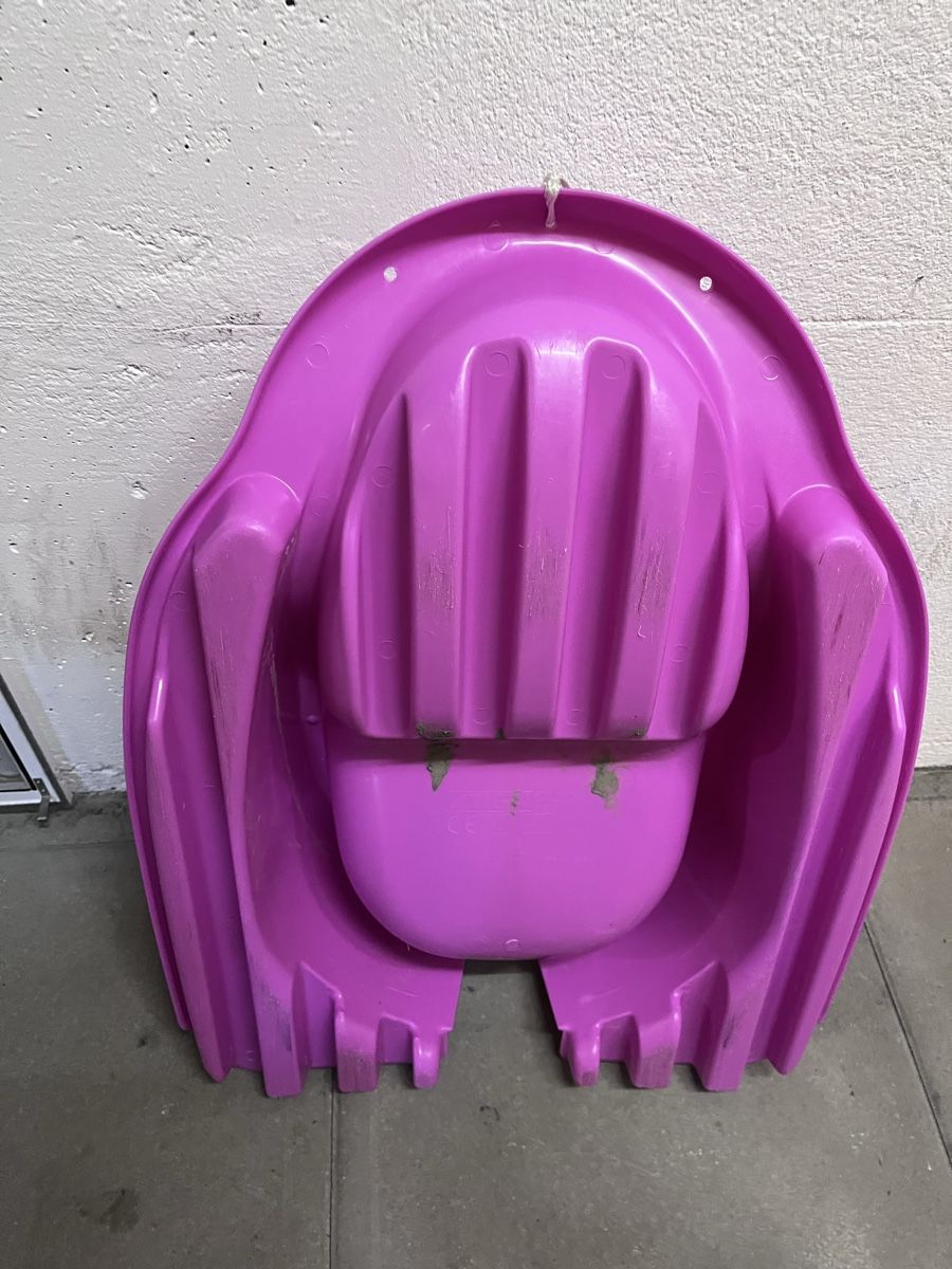 Autre: Pink children's sled good condition – D'occasion à Luzern par joa_hqm6 1