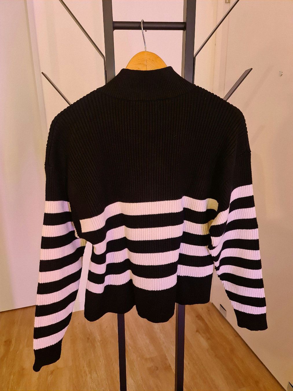 Mango Pullover & Sweatshirts: Mango Pullover, Gr. XL – Gebraucht aus Niederrohrdorf von yan_zkz6 1
