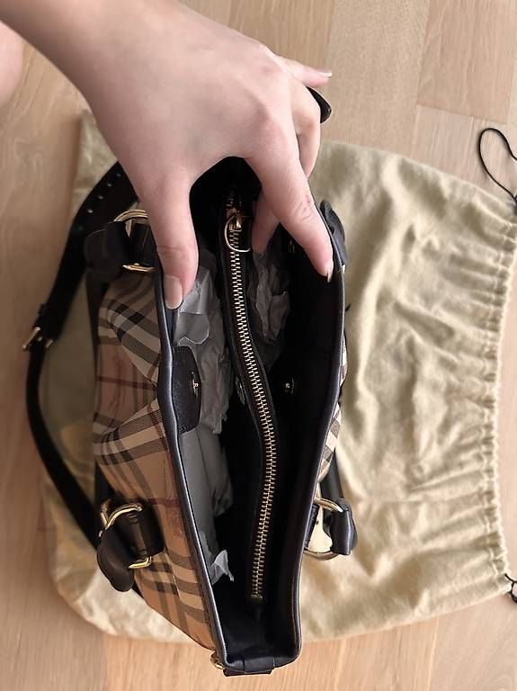 Burberry Taschen: Originale Burberry Tasche – Gebraucht aus Münchwilen TG von Sandra_888 3