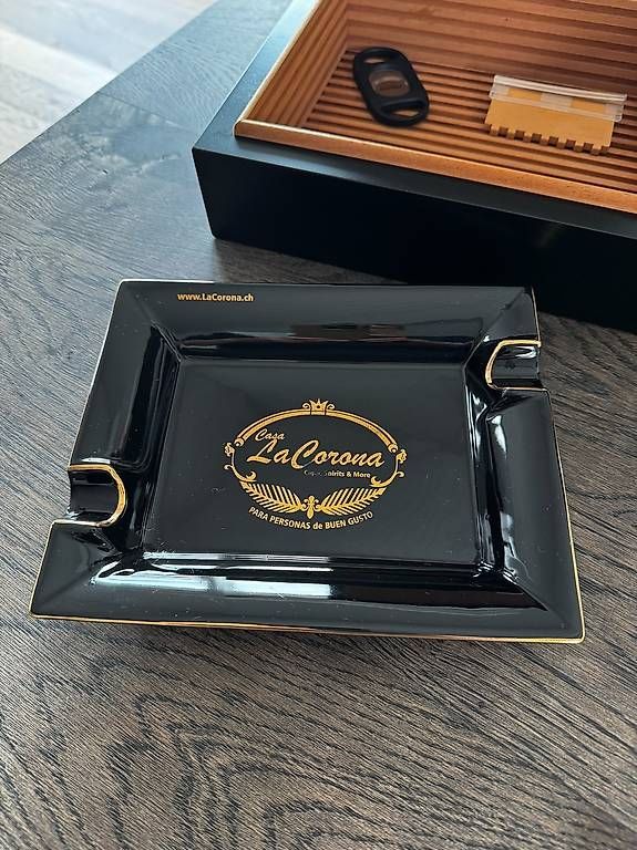 Humidor per sigari: Humidor Marke adorini  – Nuovo e nell'imballaggio originale da Egg b. Zürich venduto da AnnetteD02