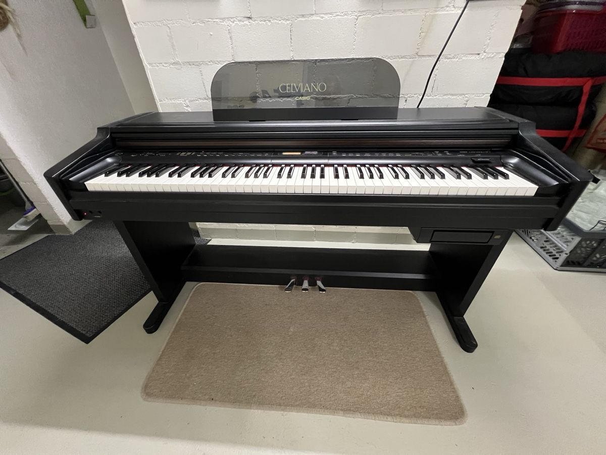 Casio Strumenti musicali: Piano Casio Celviano AP-7 – Usato da Embrach venduto da Stroke111 1