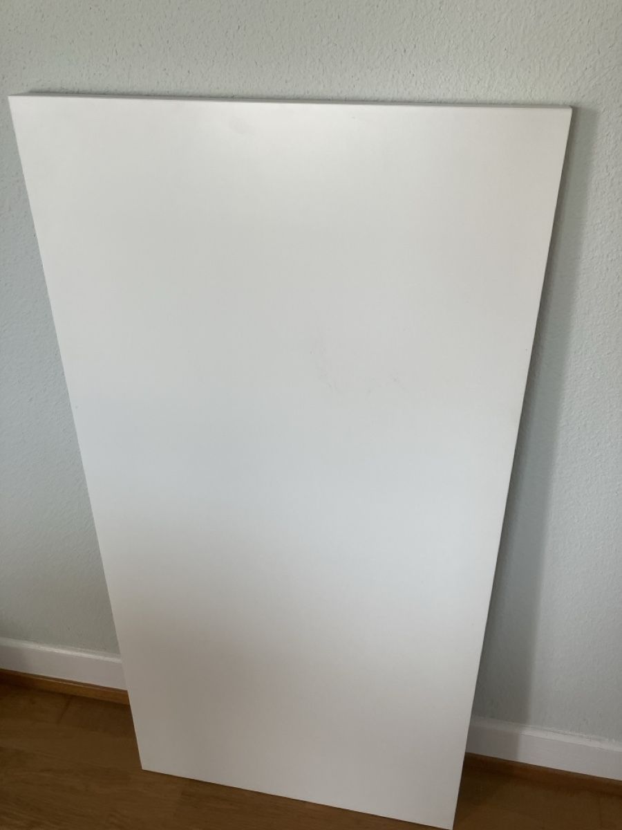 Ikea Scrivanie: Table de bureau avec sur bureau – Usato da Pully venduto da claddagh 5