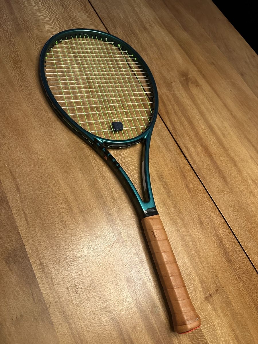 Wilson Raquettes: Wilson Blade 98 V9 Pro 16x19 – D'occasion à Aarau par Merchant_Center
