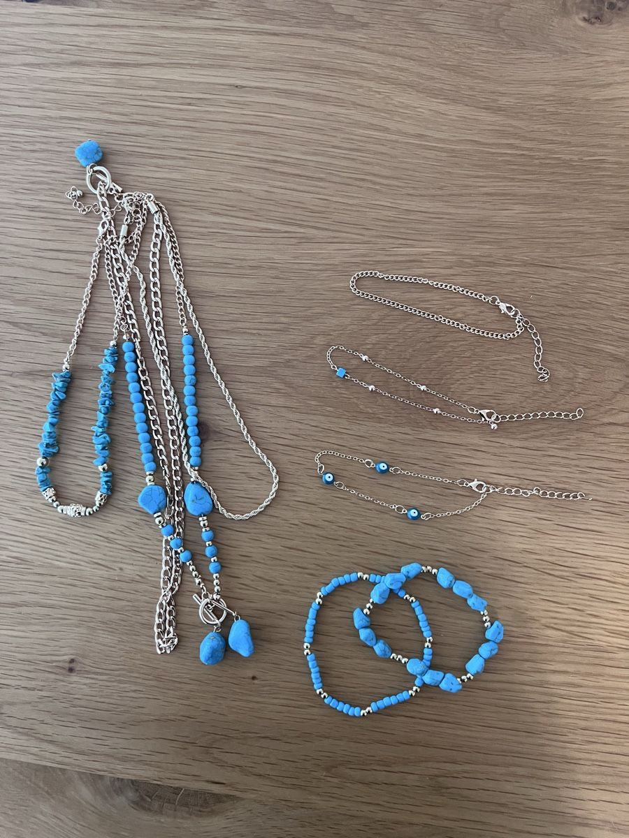 Colliers: Schmuck – Neuf avec emballage d'origine à Langenthal par Nu89