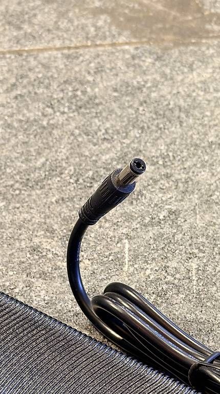 Kickboard:  E-scooter Ladekabel  – Usato da Unterseen venduto da beE-Scooter 1