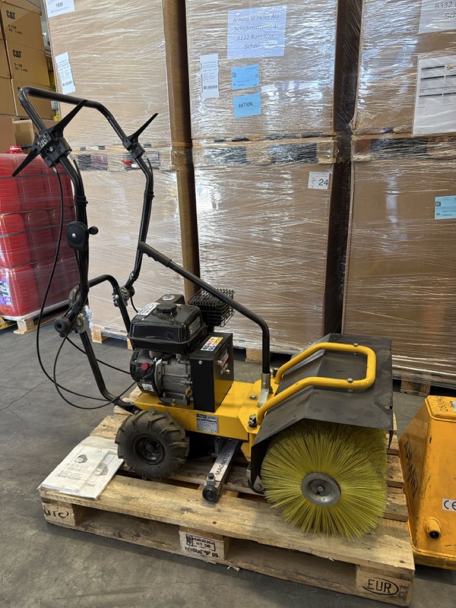Scheppach Toutes les machines: Kehrmaschine SC2400p Scheppach – D'occasion à Russikon par gianireloop
