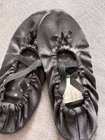 Ballerines noires satin pointure 32/33
