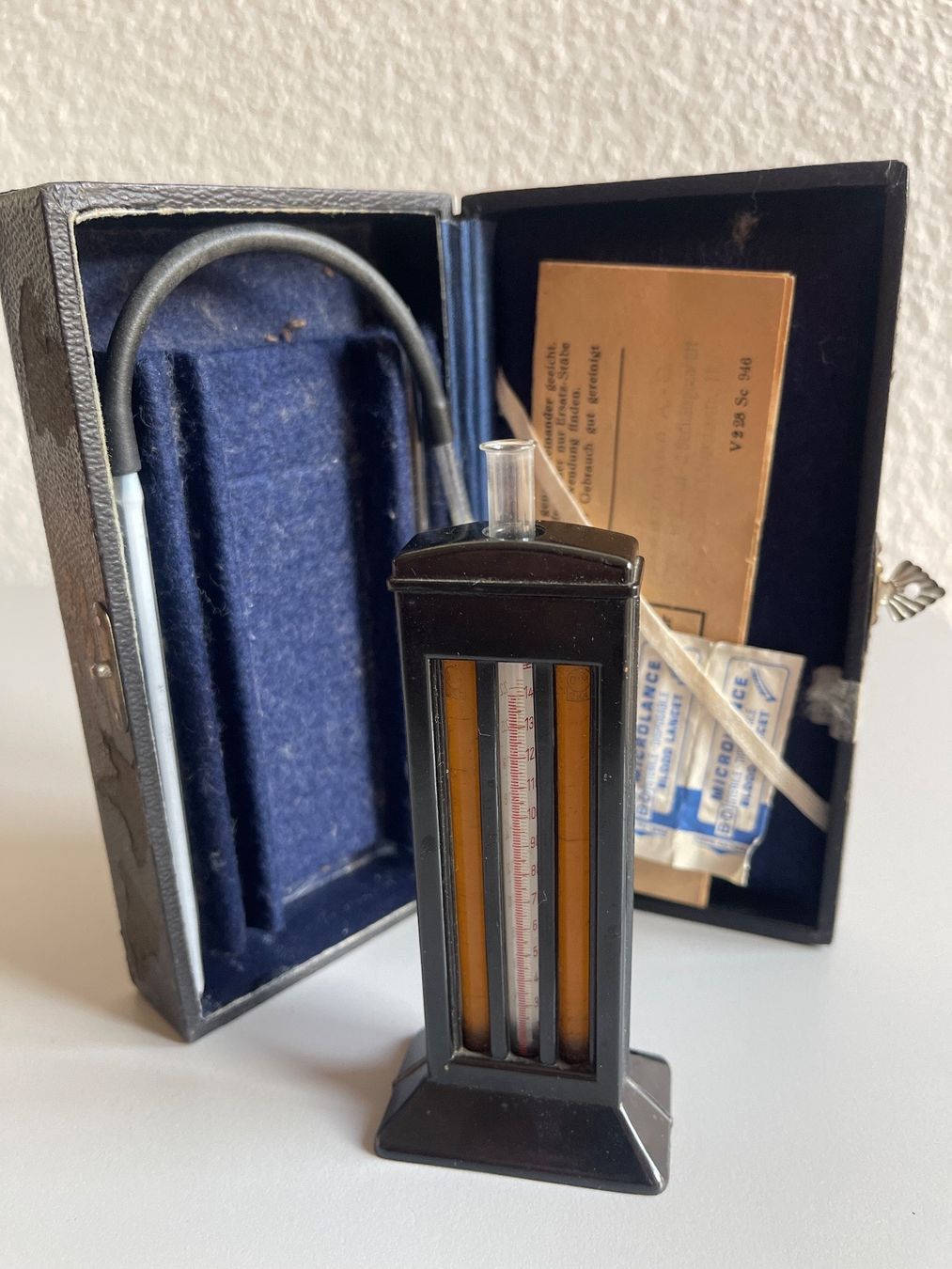 Attrezzature mediche: Oka Farbstab-Haemometer Antik – Usato da Zürich venduto da d.reitzer 1