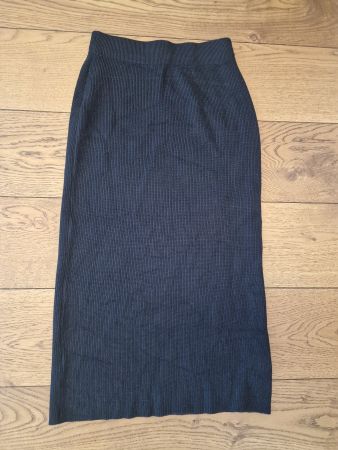 Bleistiftrock schwarz gerillt, Gr. S, wie neu