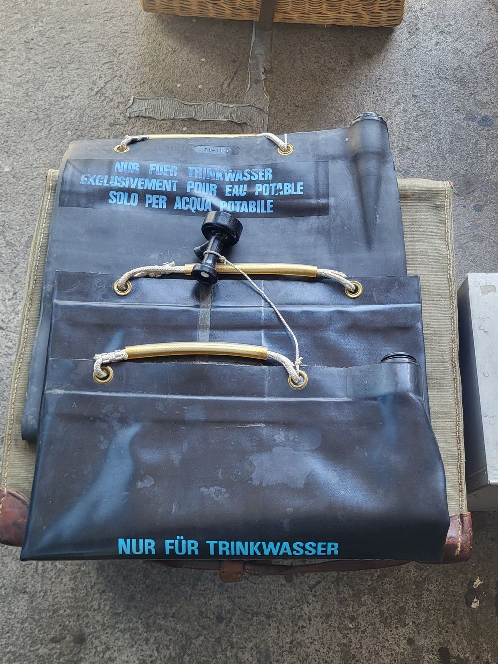 Küchengeräte: Schweizer Armee Feldküche mit Benzinvergaserbrenner – Gebraucht aus Hunzenschwil von Billboa 5