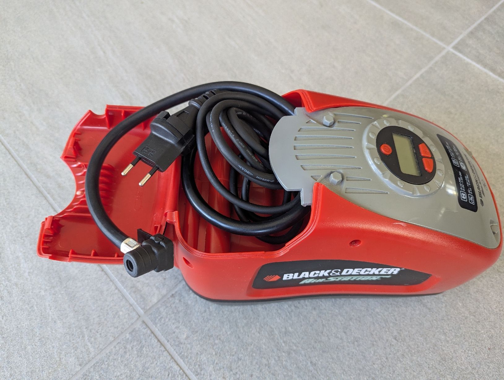 Kompressoren: Black&Decker Air Station Kompressor 12V / 230V – Gebraucht aus Oberglatt ZH von dmugioiu 2
