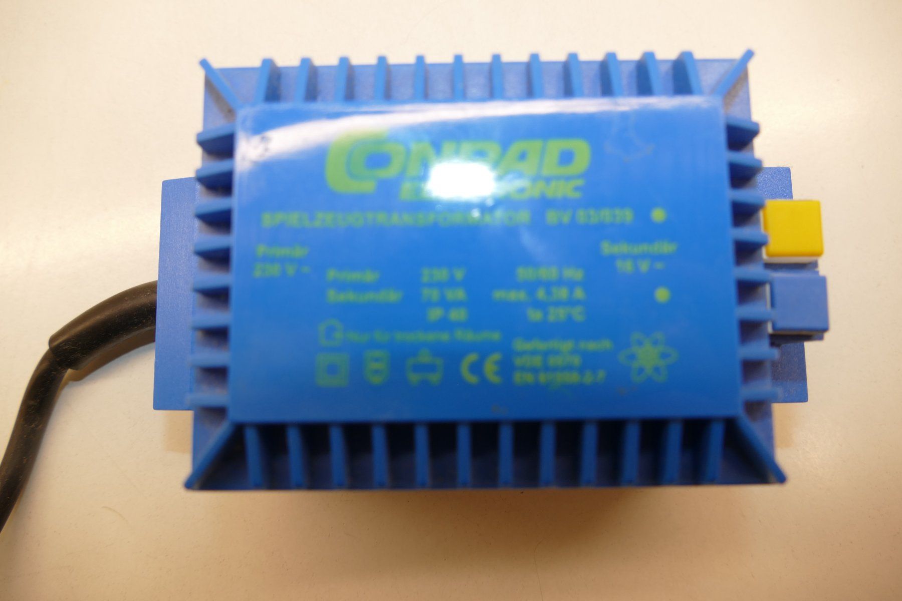 Trains électriques: Conrad Electronic: Spielzeugtransformer 70 VA – D'occasion à Niederhasli par rail-duerst 3
