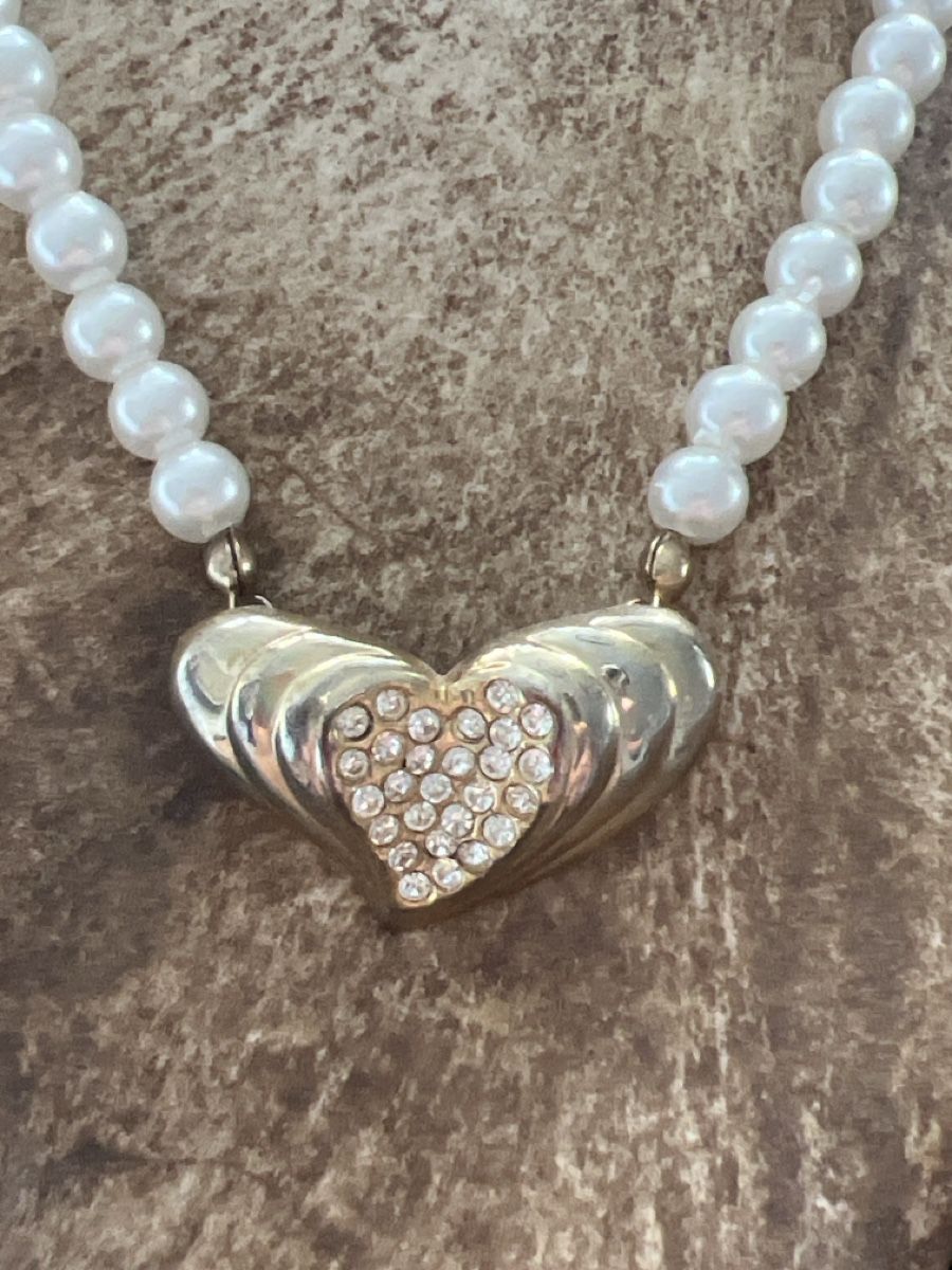 Catenine: Elegante Perlenkette mit Herzanhänger – Usato da Seon venduto da Sunny-Schmuck78 1