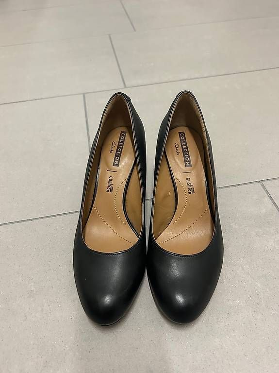 Scarpe da donna: Clarks Pumps Leder schwarz – Usato da Zürich venduto da Nia_S 1