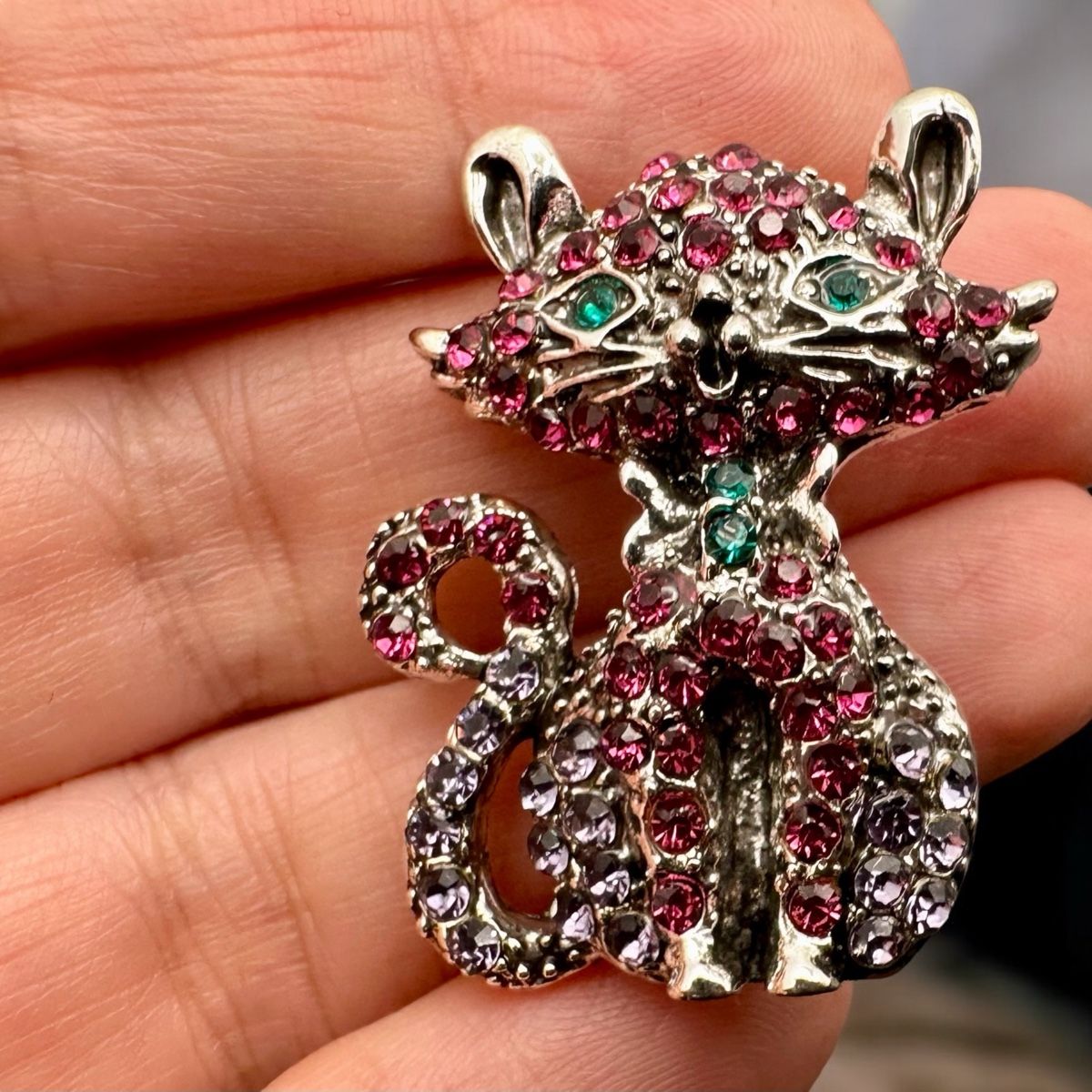 Spille & Fermagli: Grün rosa Strass Katze Brosche – Usato da Lamone venduto da LaCantinaMagica 3