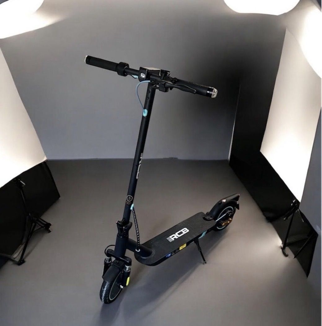Velos: Trottinette électrique RCB noire  – Neu (gemäss Beschreibung) aus Biel/Bienne von son_svk2