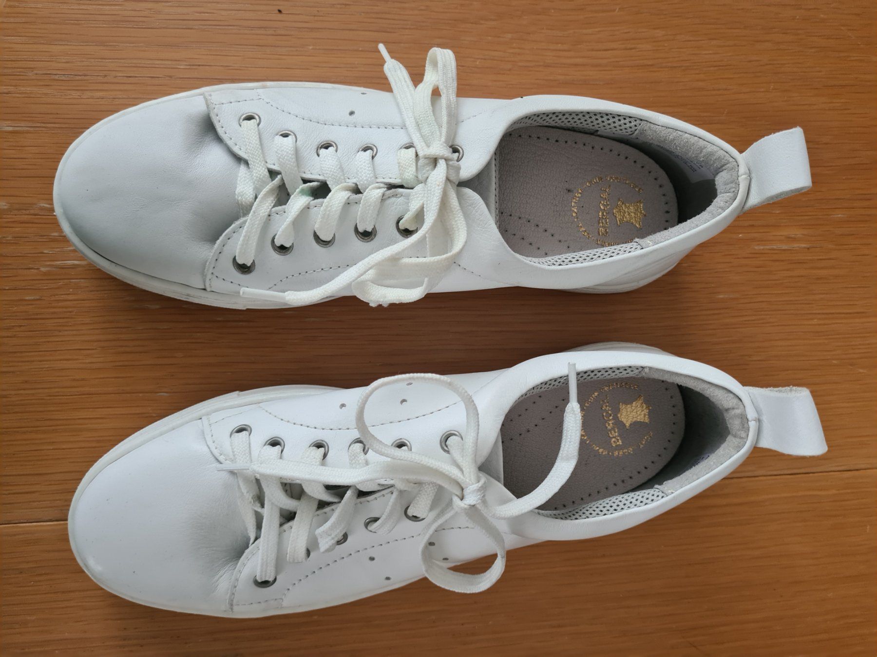 Scarpe da donna: weisser Freizeitschuh Grösse 39 – Usato da Olten venduto da chaas21