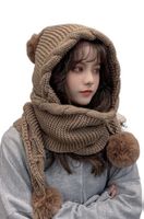 Gestrickte Mütze mit Schal und Bommeln beige neu