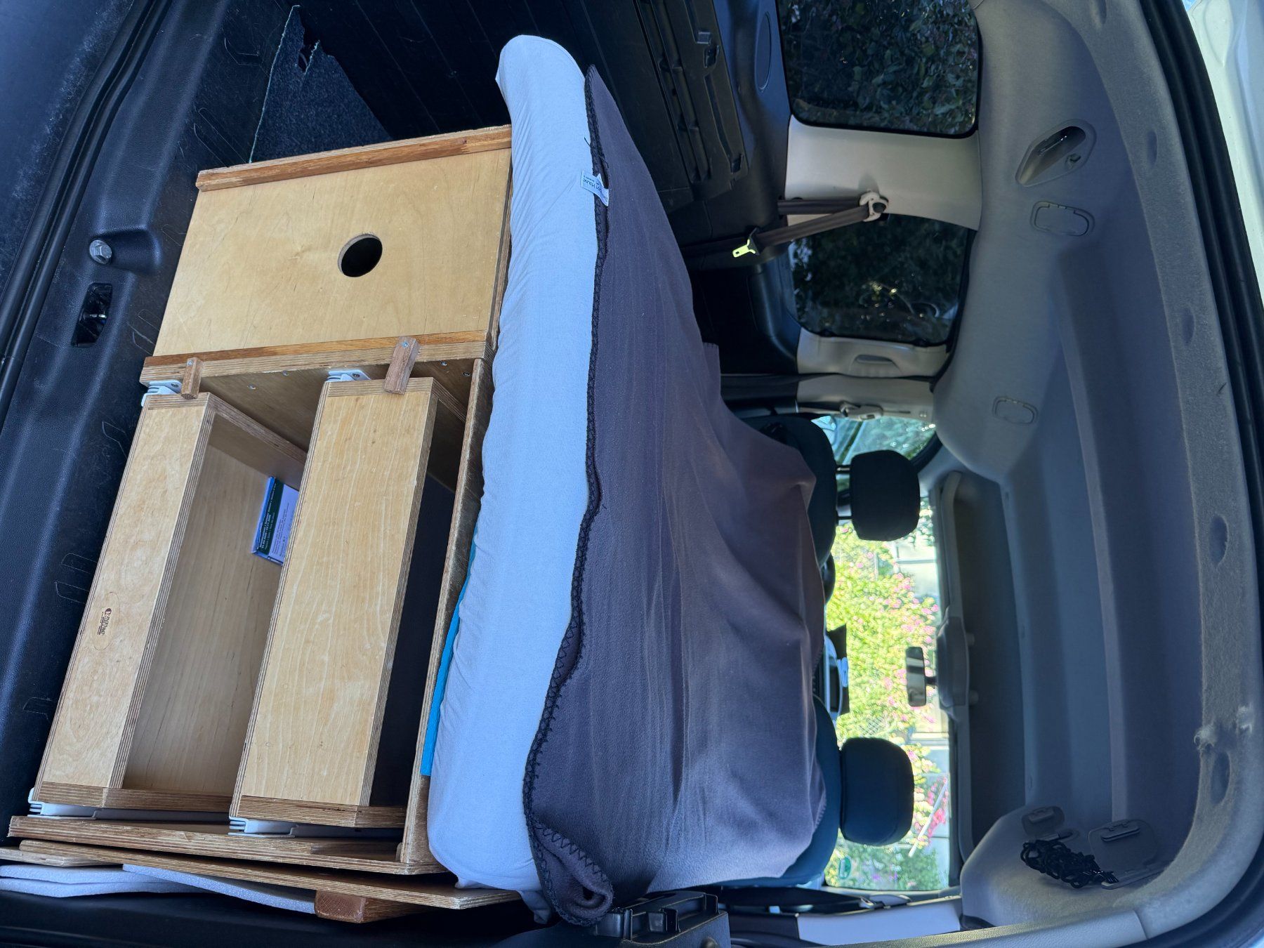 Veicoli da campeggio: Citroen Berlingo, 1.2i, Multispace / Minivan/ Minicamper – Usato da Matten b. Interl venduto da trulletrampel-1 9