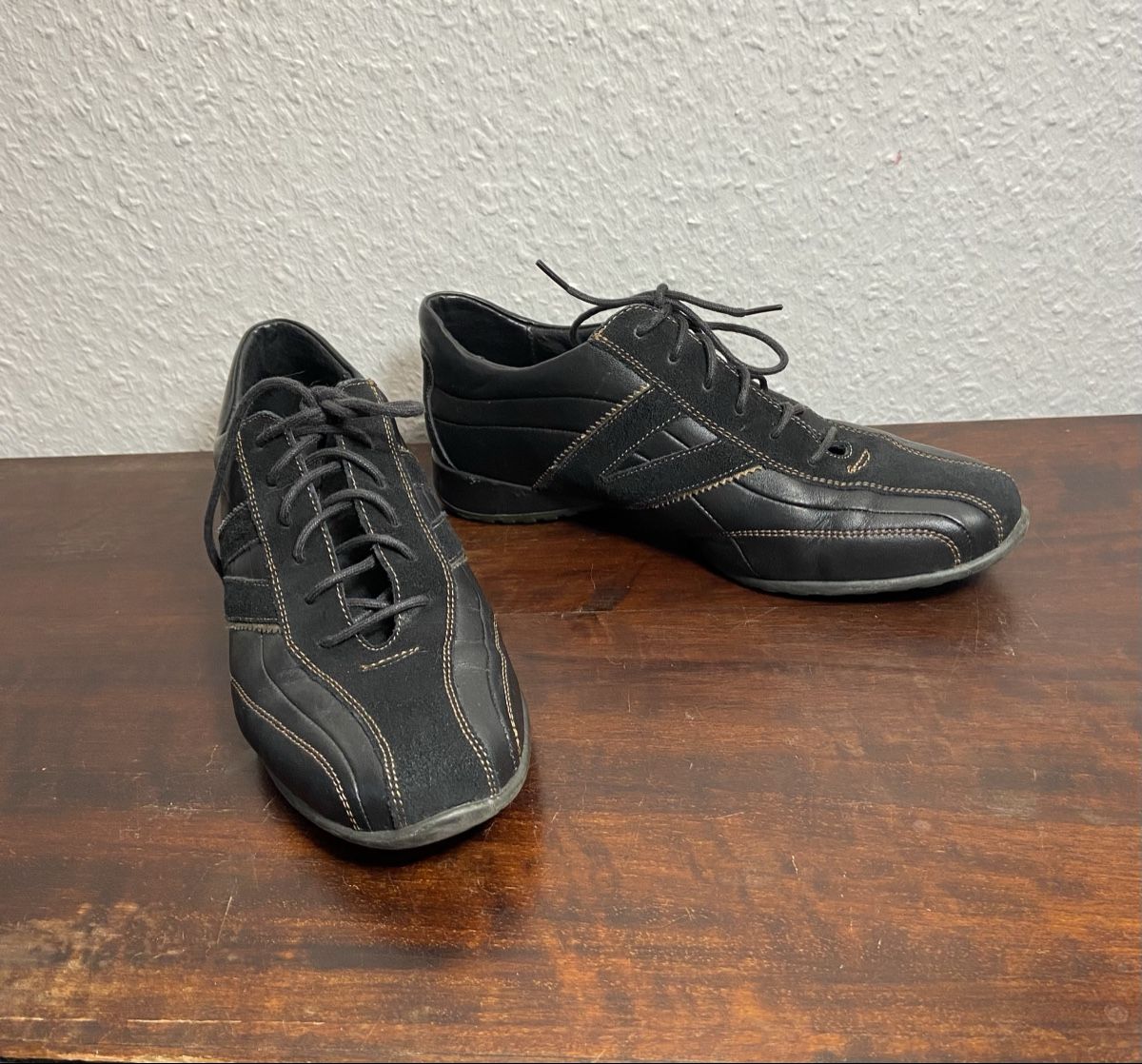 Scarpe da donna: easy Street Sneaker Schuhe schwarz Gr. 37 – Usato da Fislisbach venduto da KolibriSecondhand 2