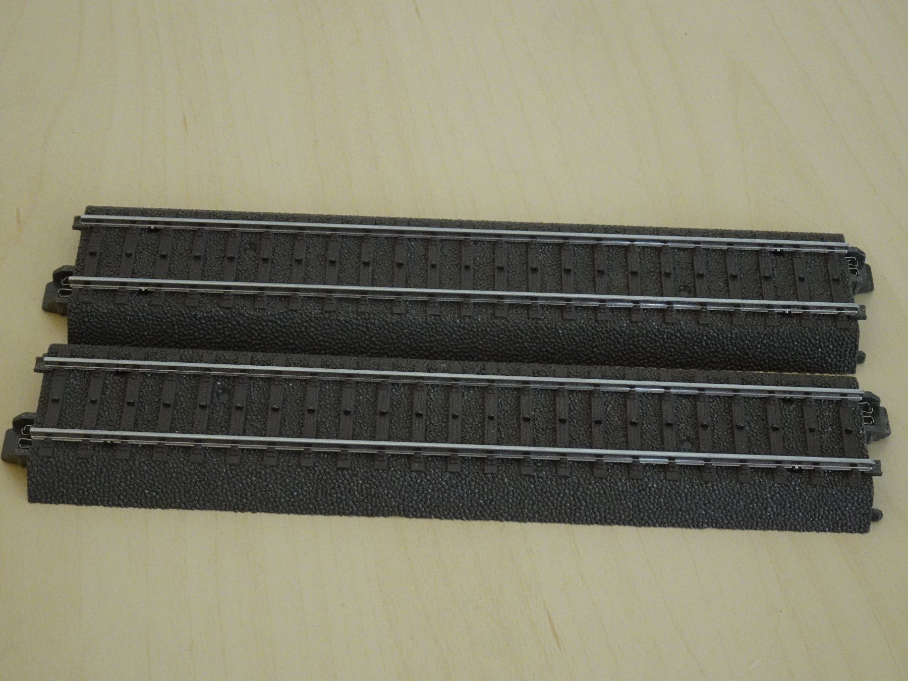 Märklin Modellini di ferrovie: Märklin - 24172 2x Gerade 172mm – Usato da Grossaffoltern venduto da berner85