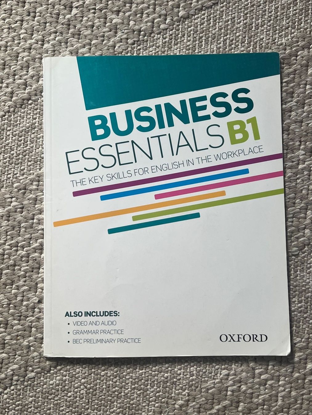 Bücher: Livre "Business Essentials B1" – Gebraucht aus St-Blaise von Richy03