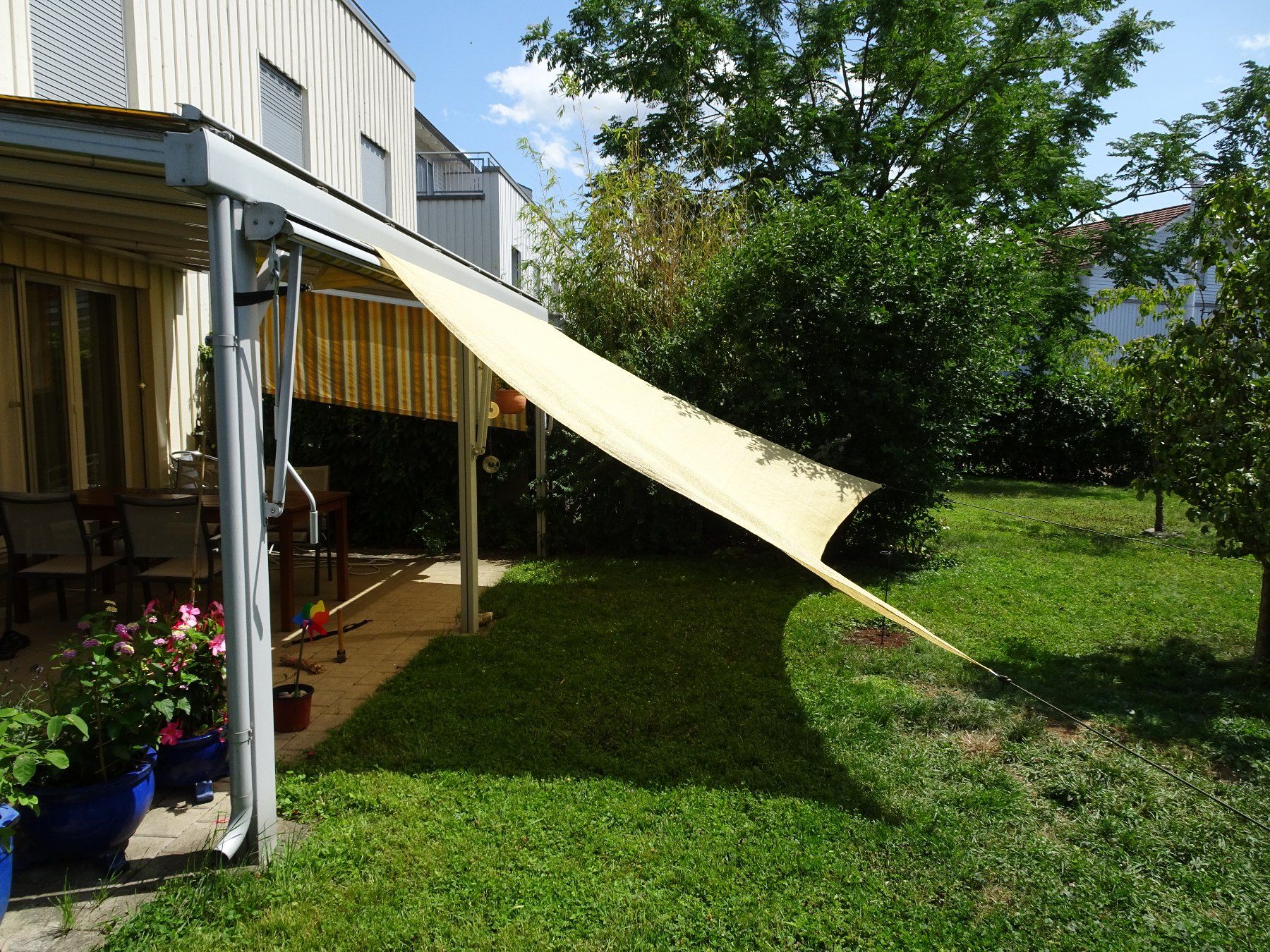 Markisen: Sonnensegel, beige 250 cm x 340 cm – Gebraucht aus Niederhasli von  1