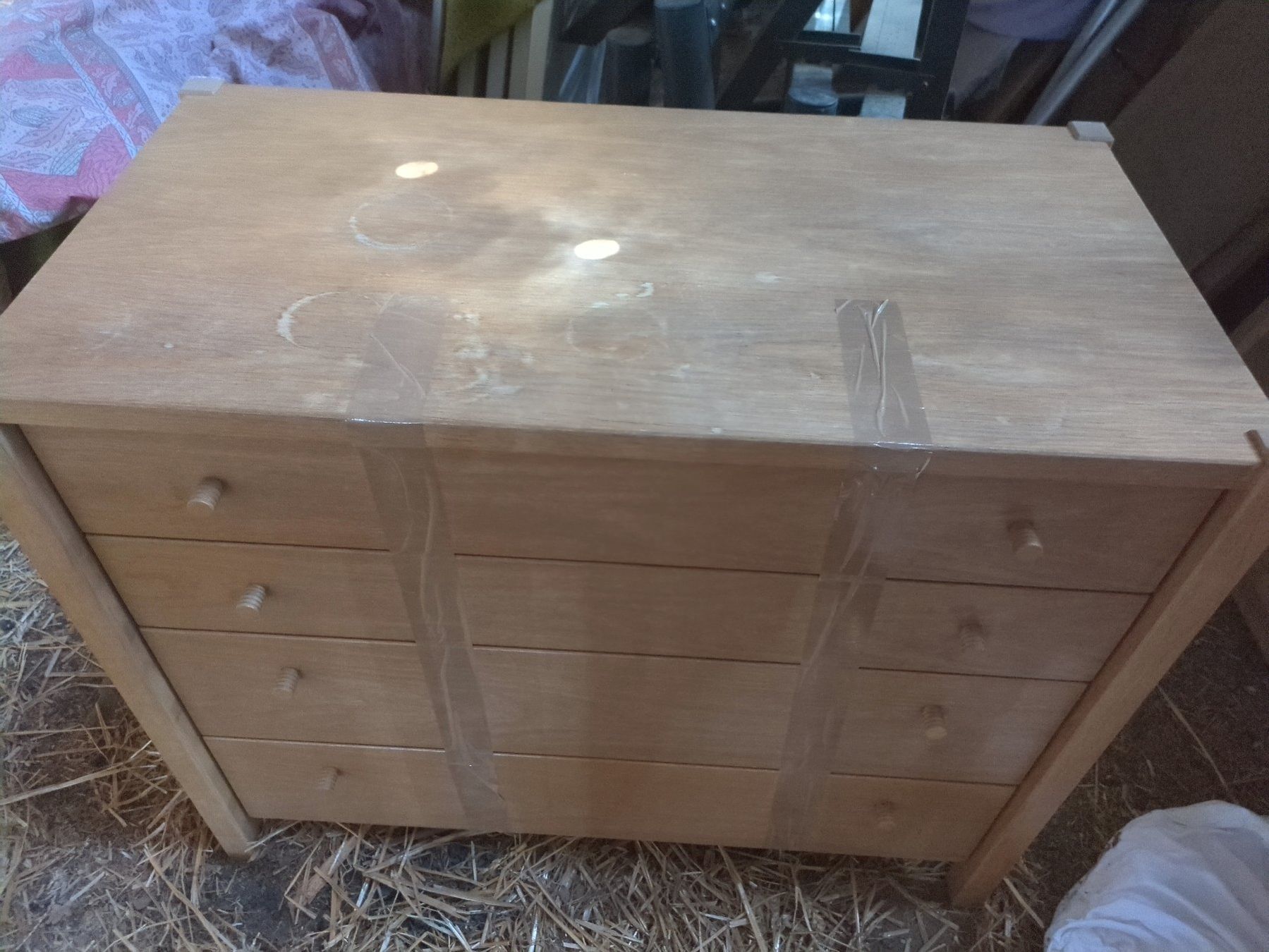 Cassettiere: Commode 4 tiroirs en bois – Usato da Villarepos venduto da PhiVM 2