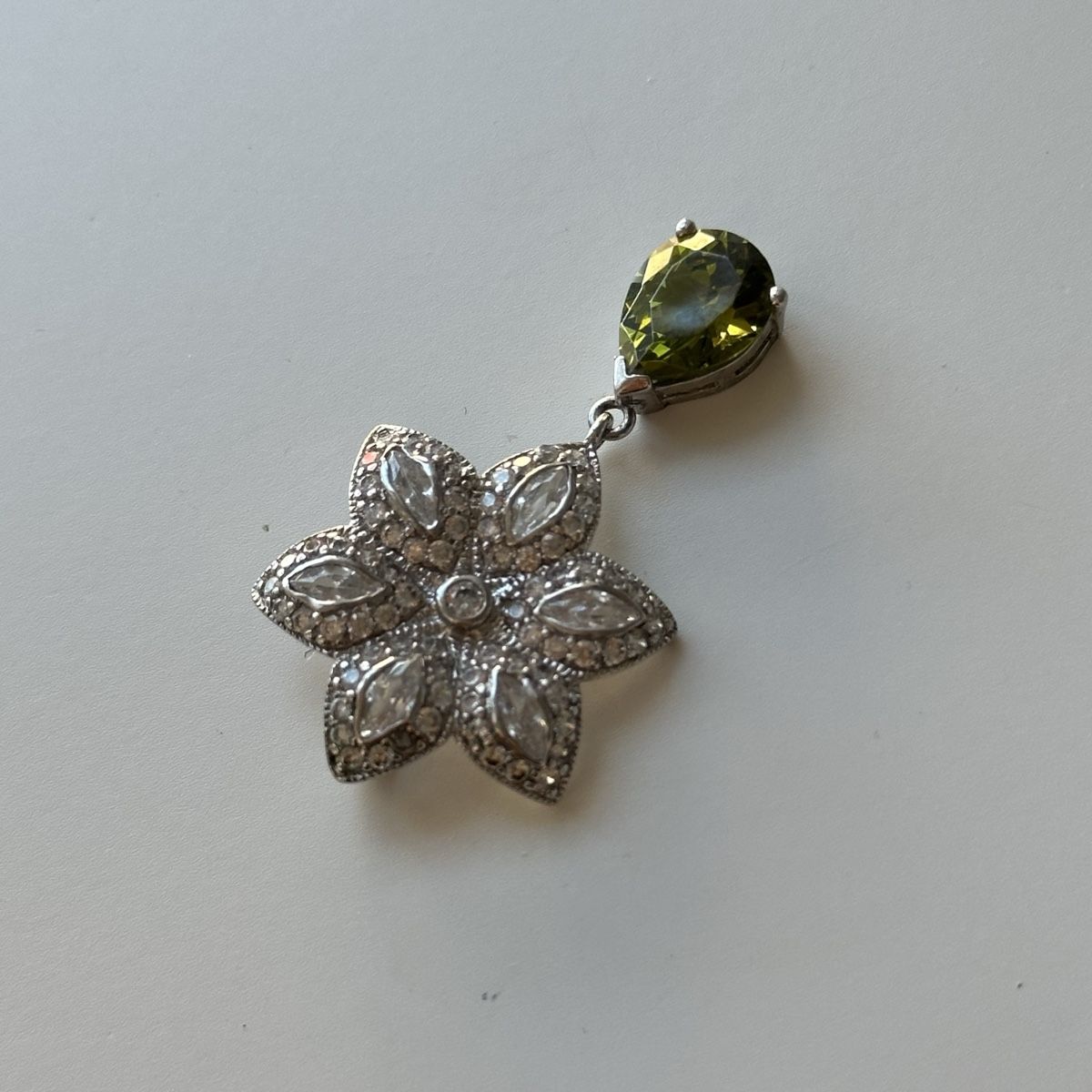 Ciondoli: Silber 925 Péridot Blume Anhänger – Usato da Givisiez venduto da dor_xb9k 3