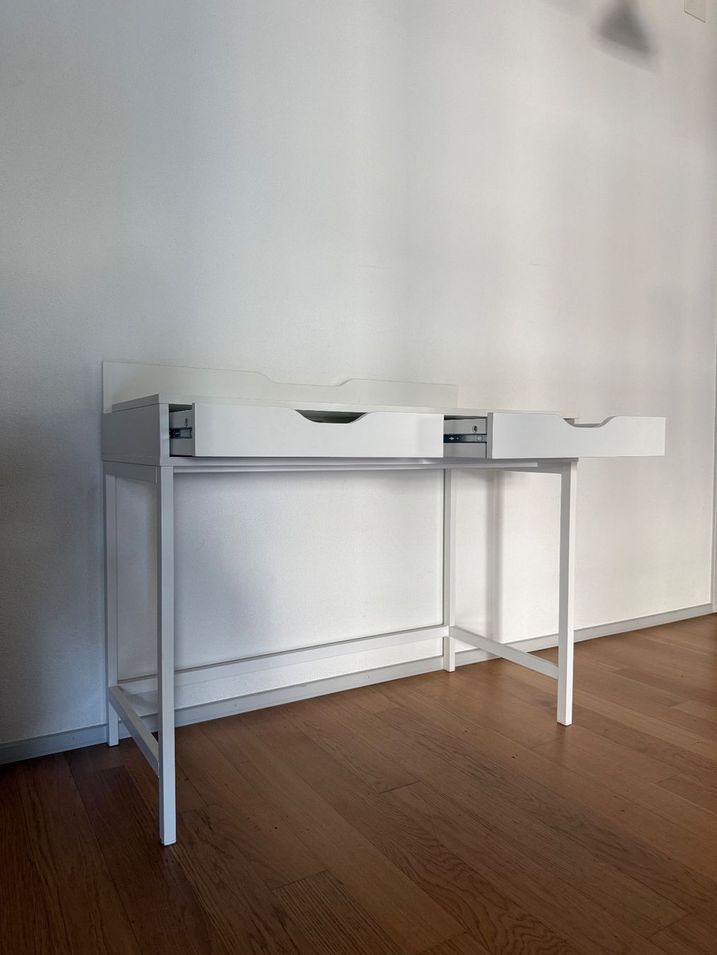 Ikea Scrivanie: Schreibtisch IKEA "Alex" – Usato da Zürich venduto da dor_bri98 4