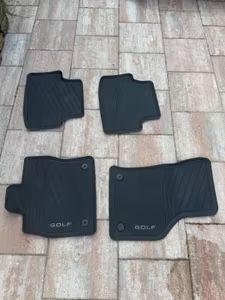 VW Tappeti & Tappetini: Original VW Gummimatten Golf 8 inkl. Wanne – Usato da Muttenz venduto da nagydavid93