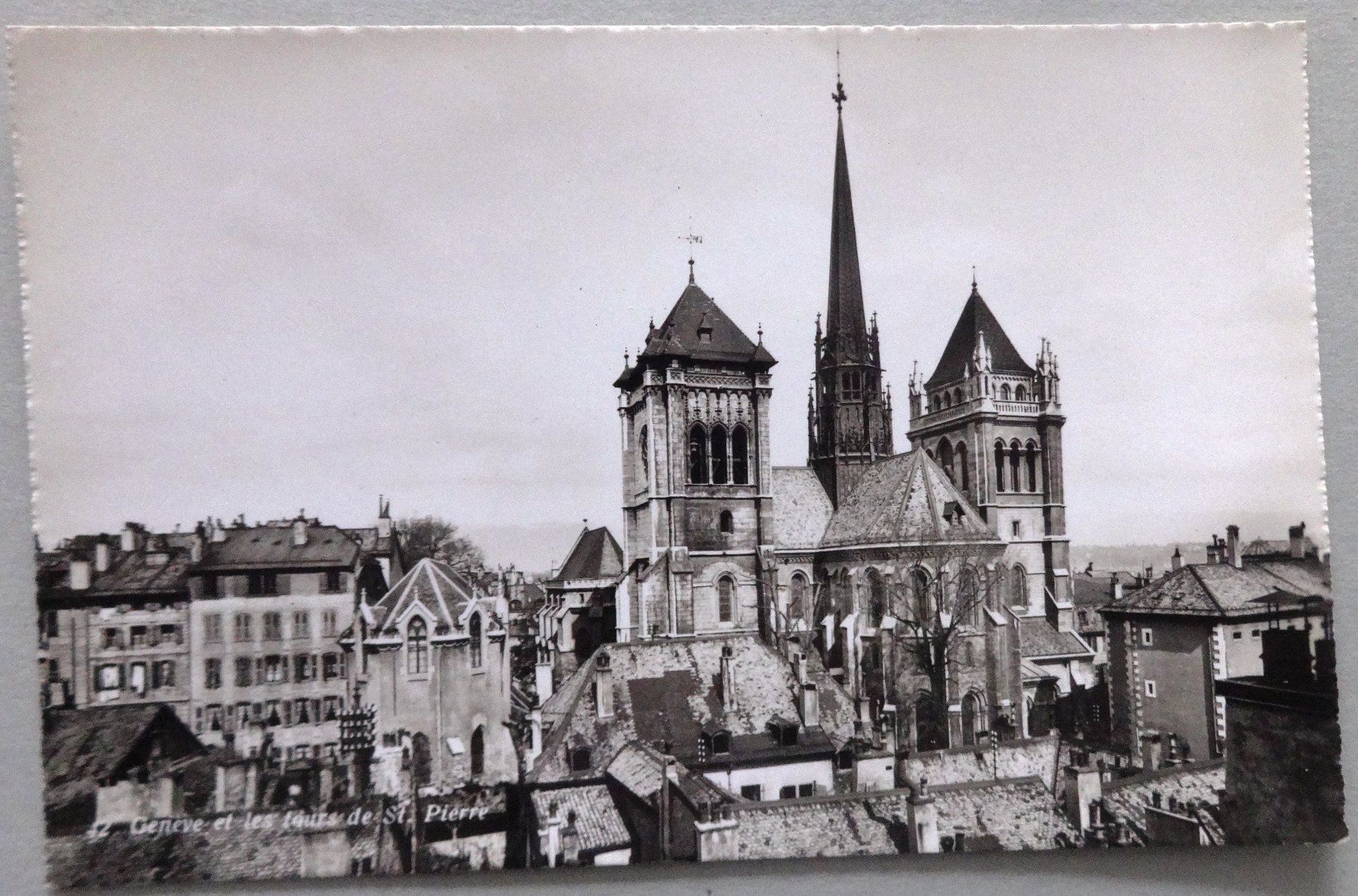 Cartoline postali: Genève et les tours de St. Pierre – Usato da Fétigny venduto da Billy2miny