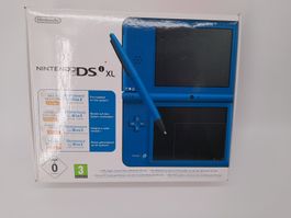 Nintendo DS XL avec deux jeux