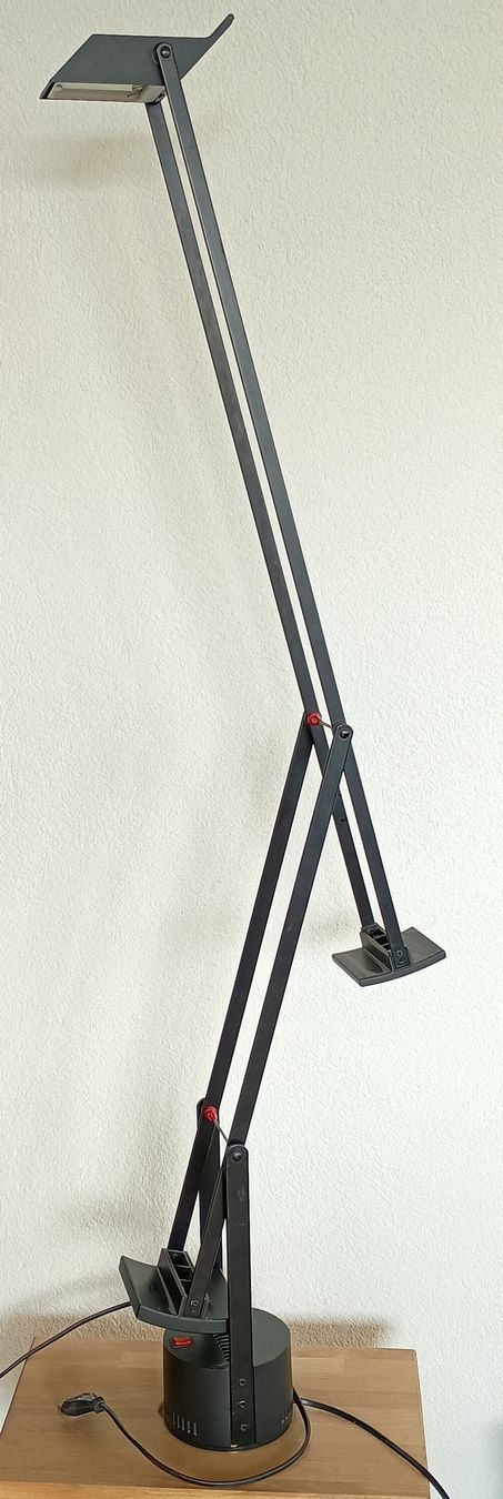 Artemide Lampade: Artemide Tizio Stehleuchte, Design Richard Sapper – Usato da Köniz venduto da ralchen 1