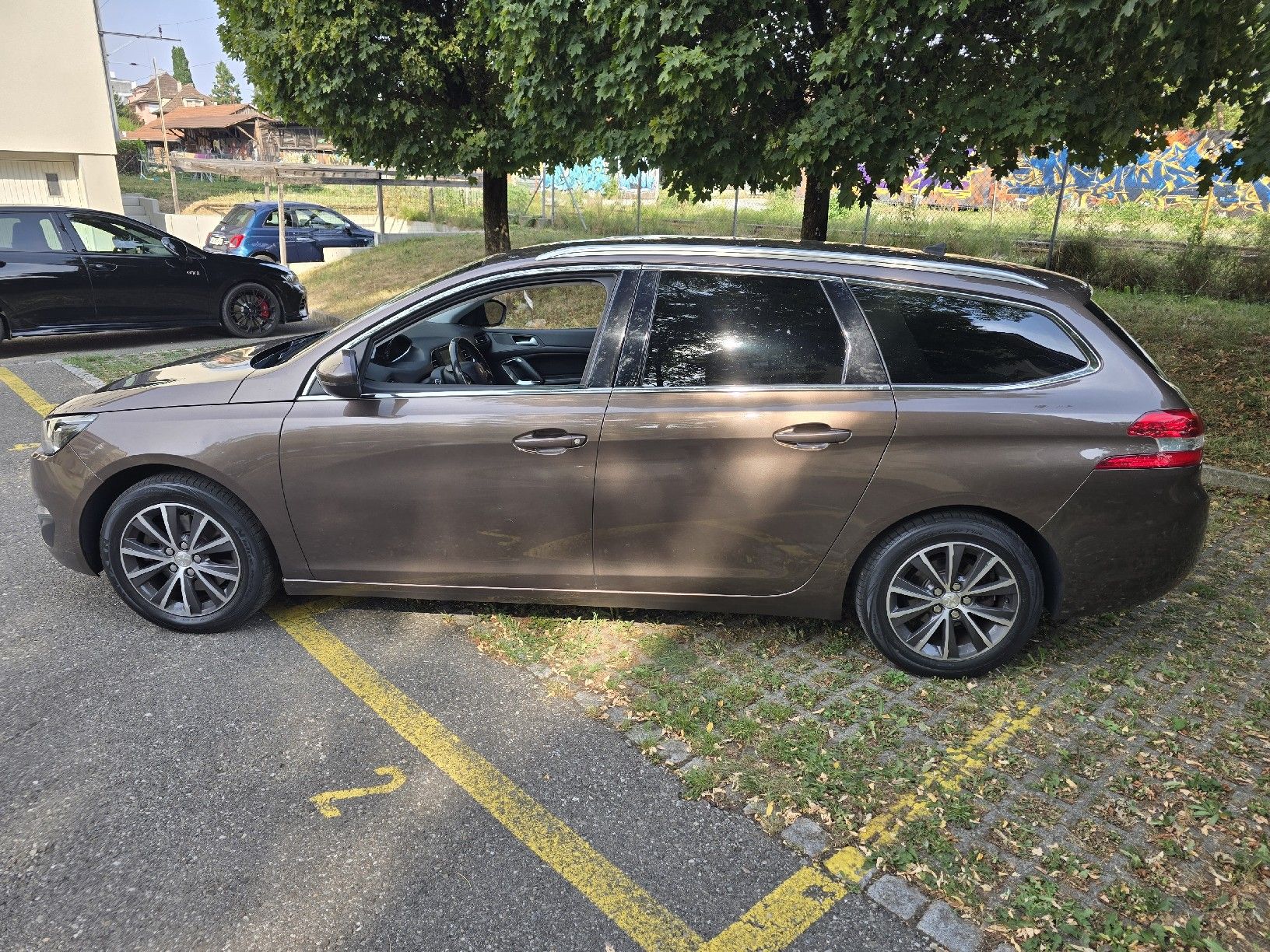 Peugeot Automobili: Peugeot 308 1.6 – Usato da Moosseedorf venduto da R.ismailji 4
